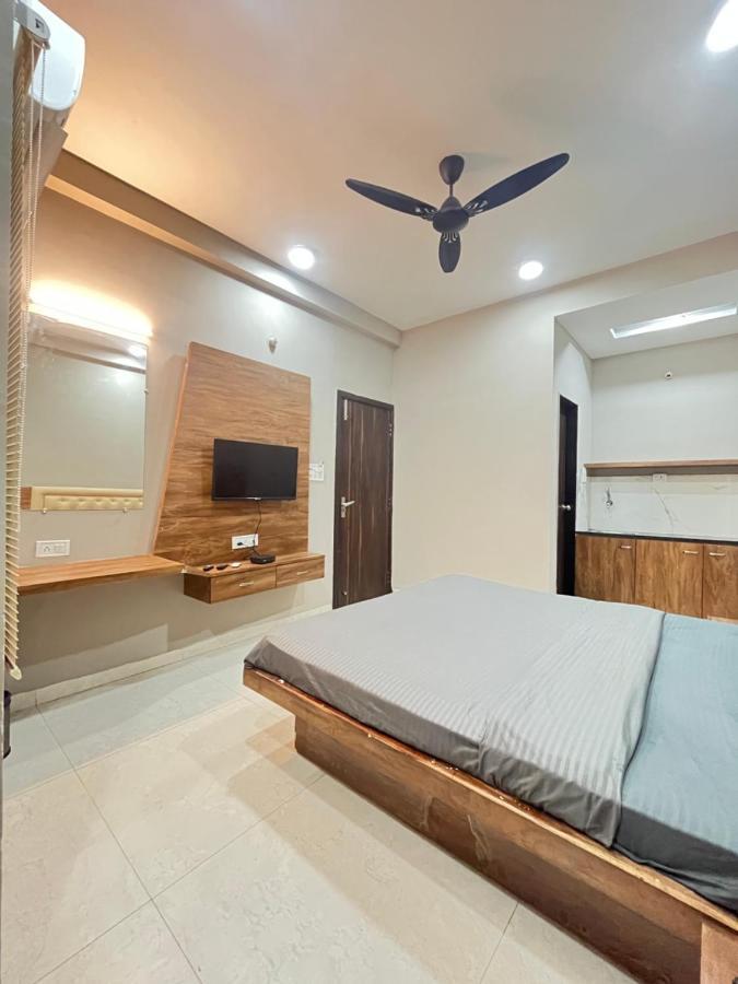 Hotel Stayzy Evanka Indore